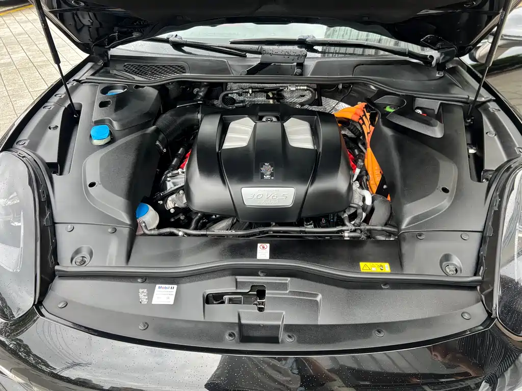 Porsche Cayenne Hybrid 2016 — фото 18
