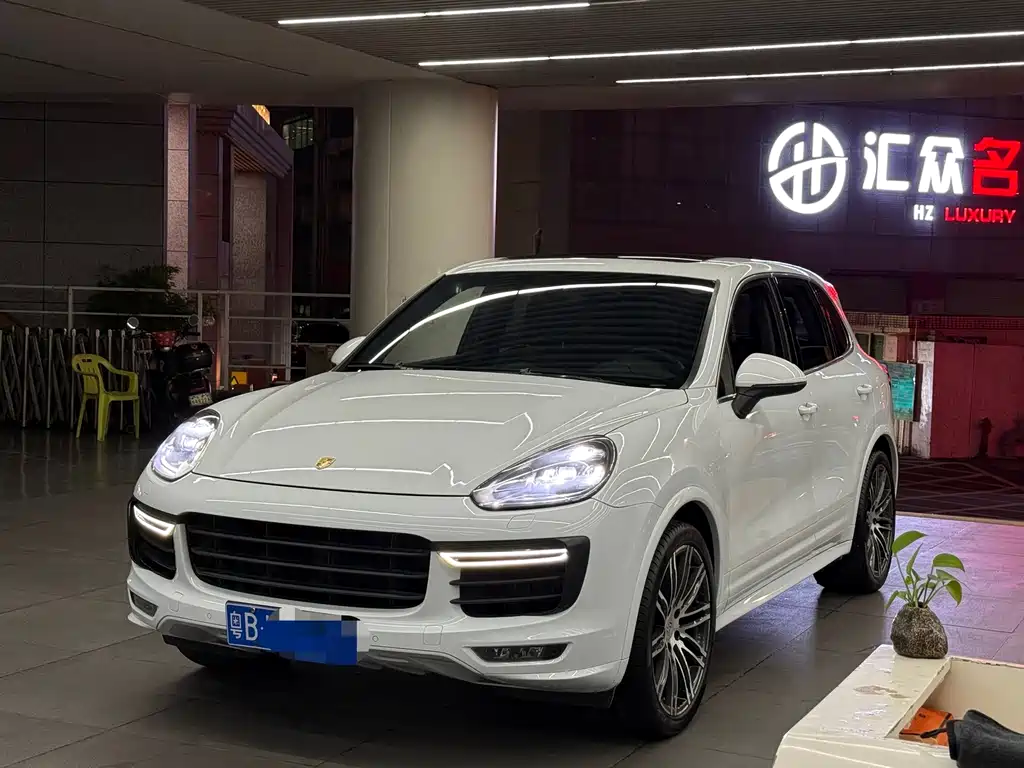 Porsche Cayenne 2016 — фото 1
