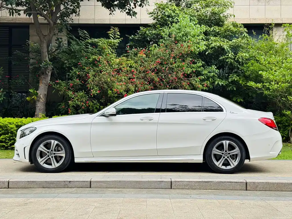 Mercedes-Benz C-Class 2019 — фото 7