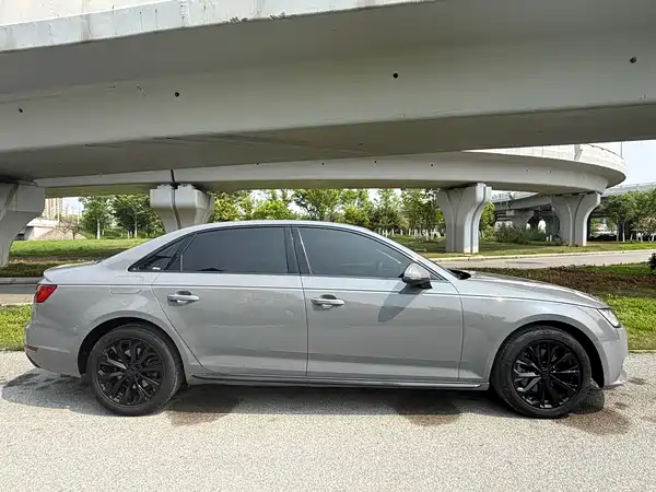 Audi A4L 2017