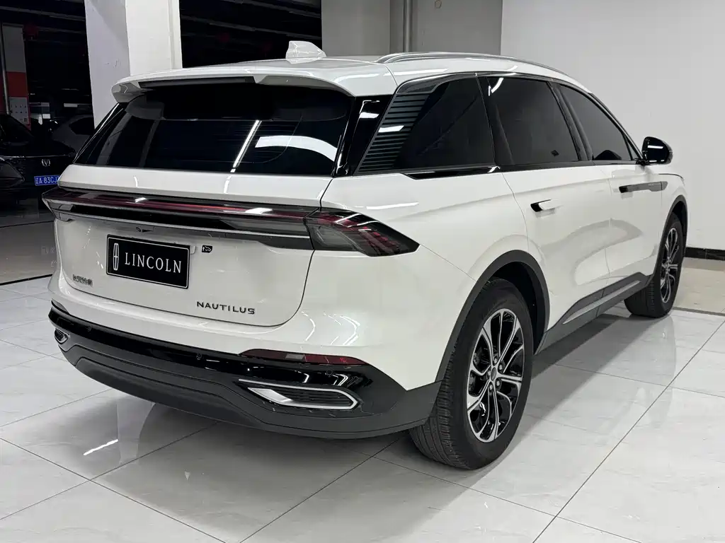 Lincoln Nautilus 2025