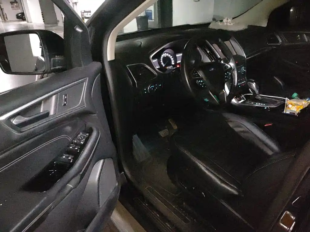 Ford Edge 2018 — фото 14