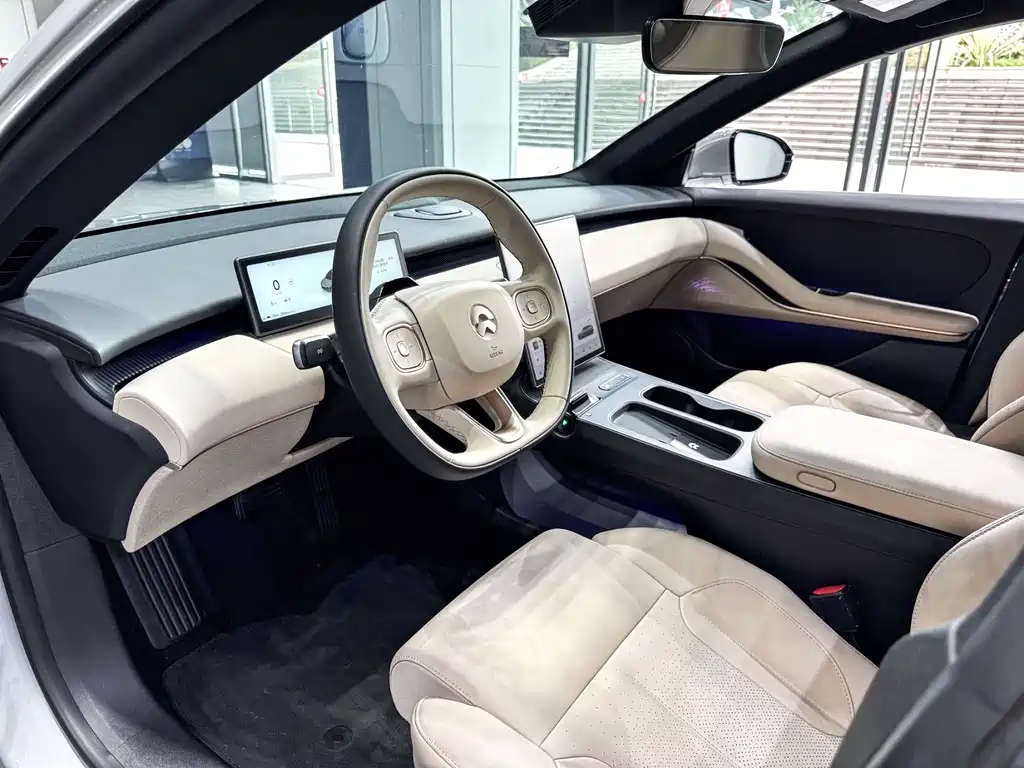 NIO ET5T 2024