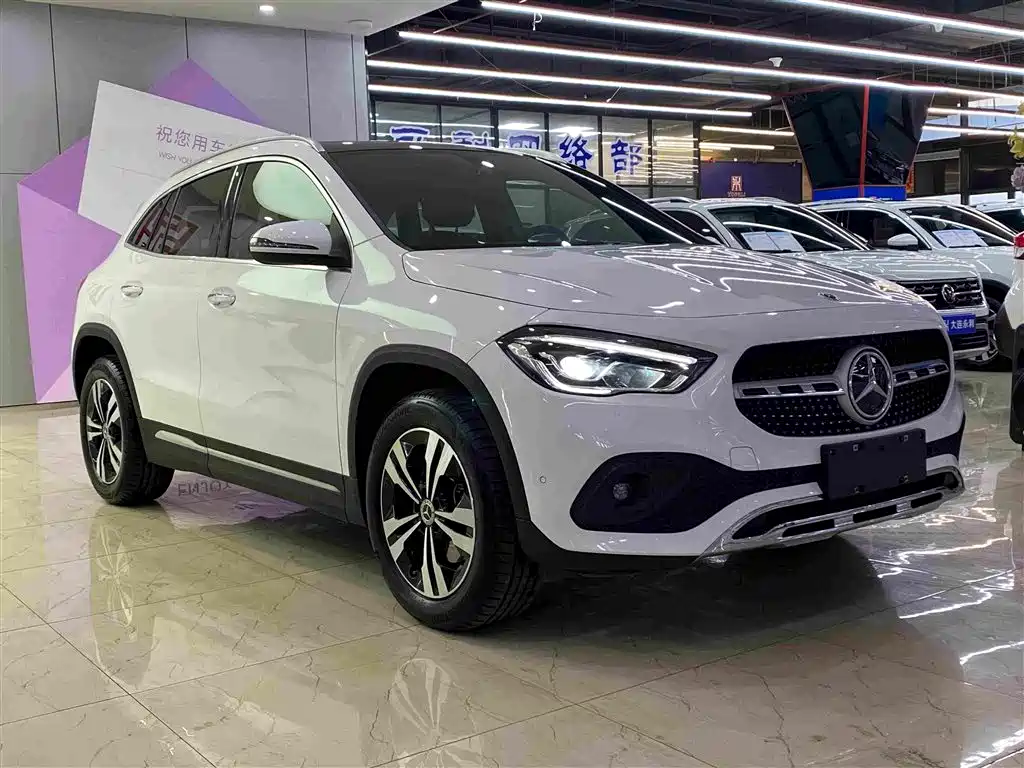 Mercedes-Benz GLA 2023