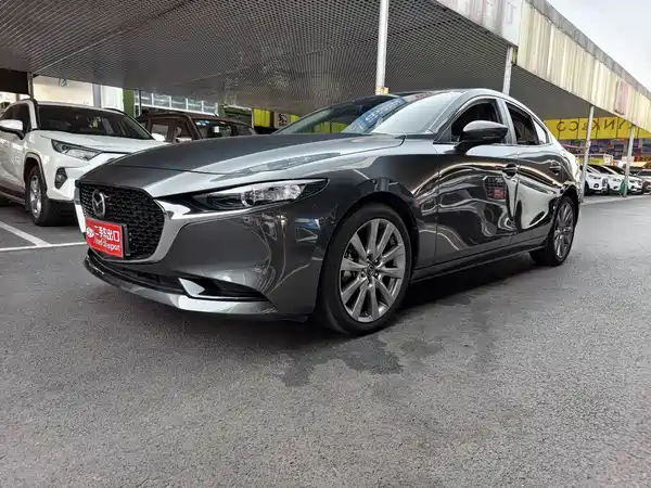 Mazda 3 Axela 2023