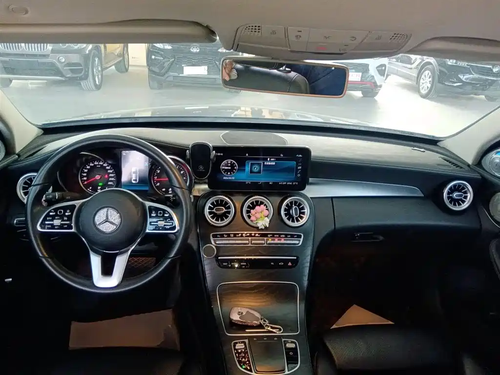 Mercedes-Benz C-Class 2019 — фото 10