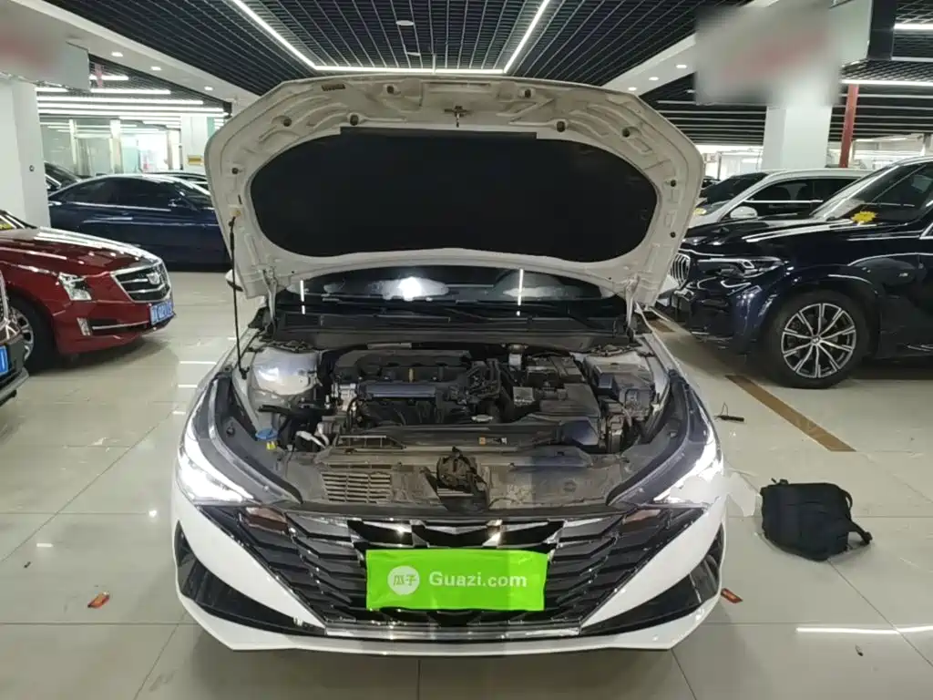 Hyundai Elantra 2023 — фото 20