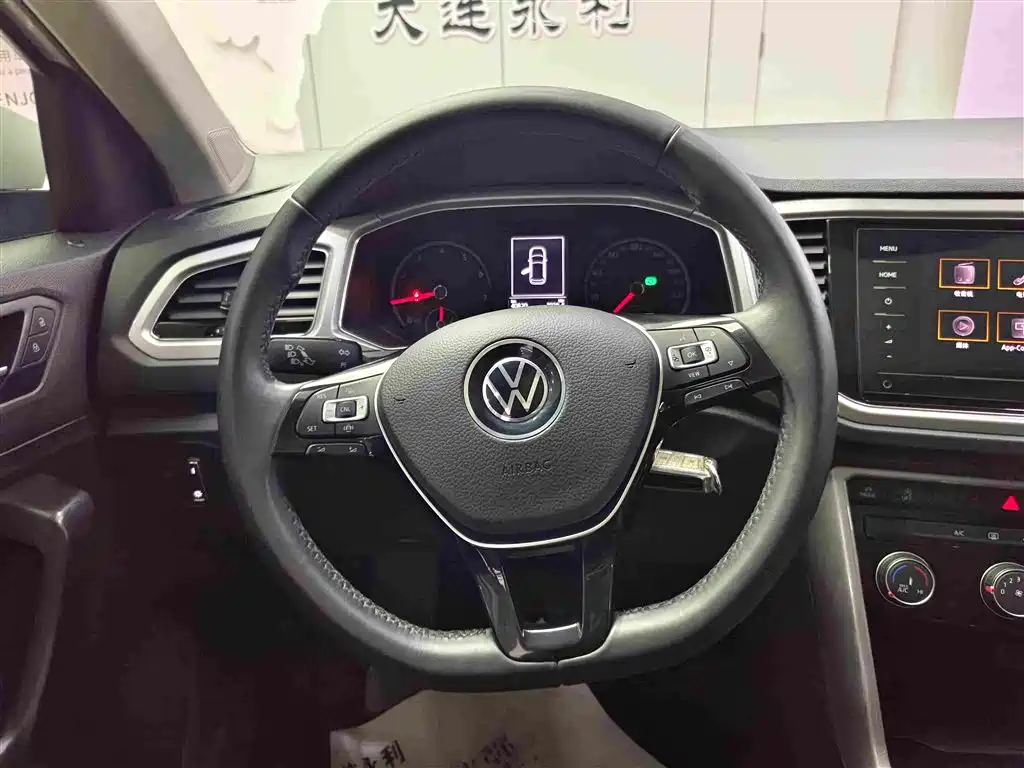Volkswagen T-Roc 2021 — фото 14