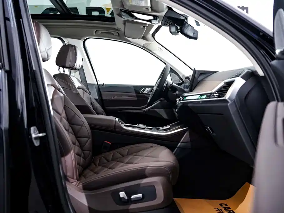 BMW X5 2025 — фото 19