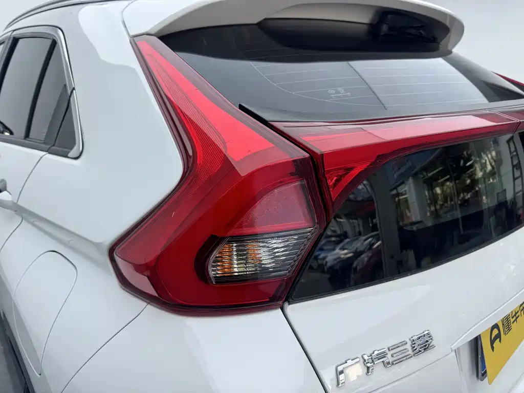 Mitsubishi Yige 2019 — фото 15