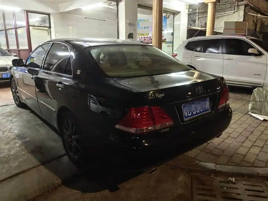 Toyota Crown 2009