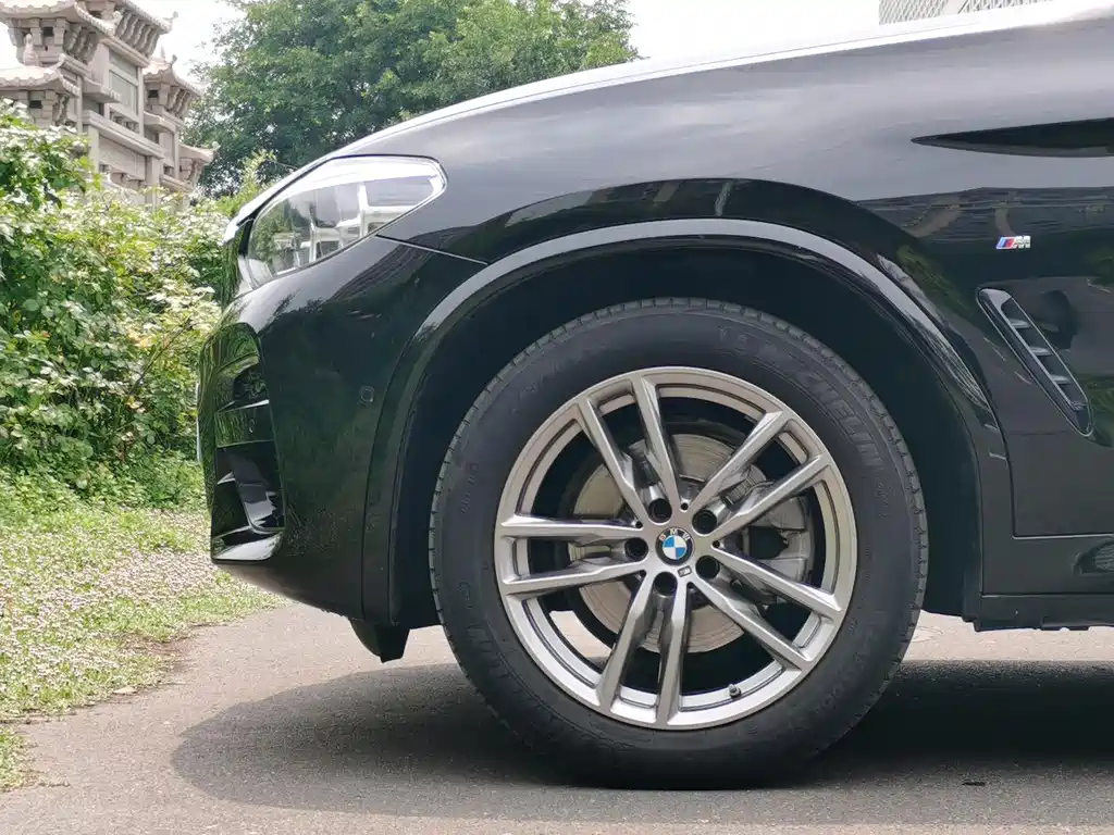 BMW X4 2021 — фото 8