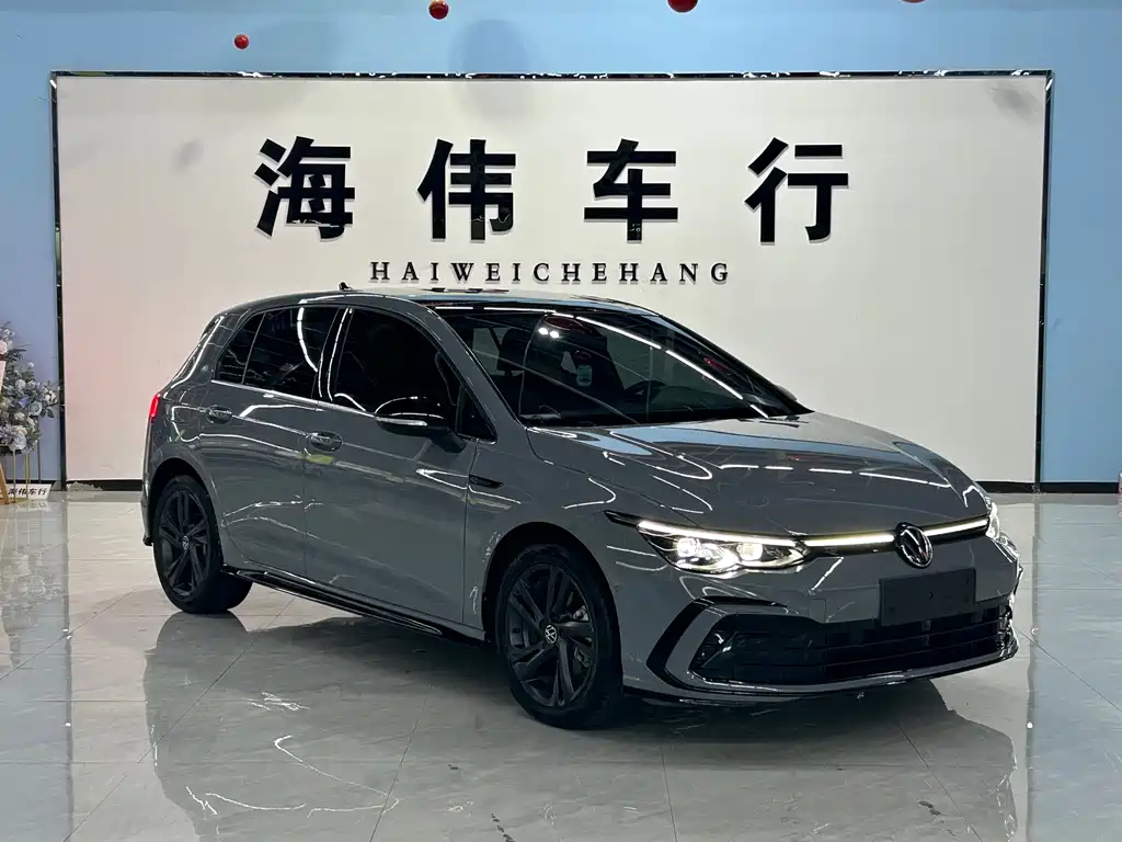 Volkswagen Golf 2024