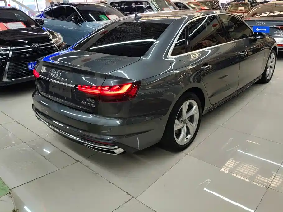 Audi A4L 2021