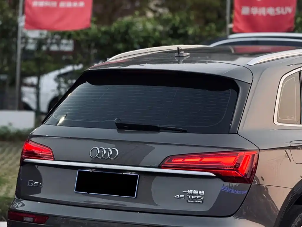 Audi Q5L 2022 — фото 16
