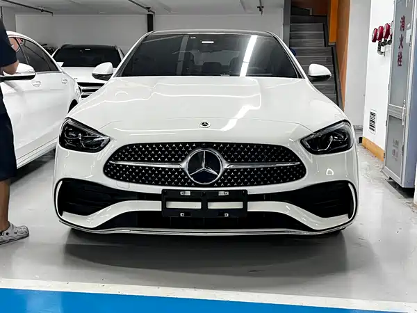 Mercedes-Benz C-Class 2024