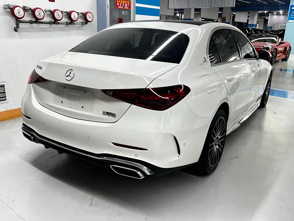 Mercedes-Benz C-Class 2024 — фото 12