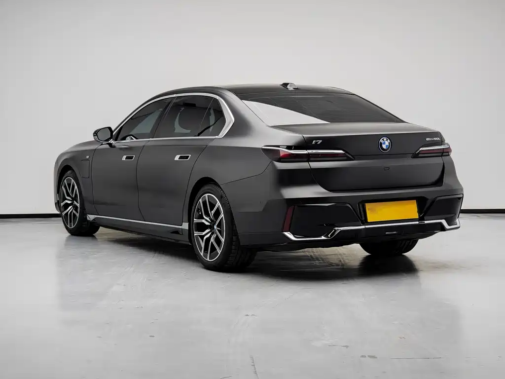 BMW i7 2023
