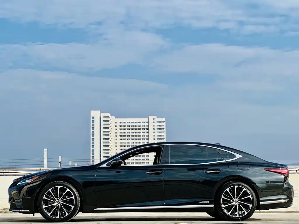 Lexus LS 2021 — фото 14