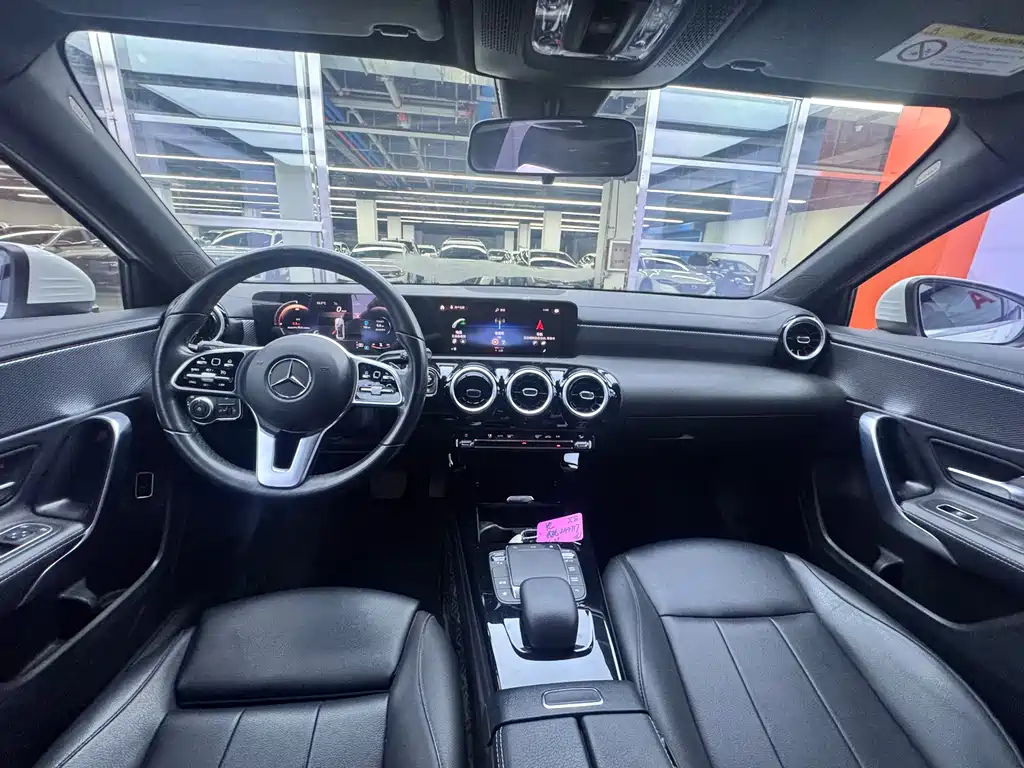 Mercedes-Benz A-Class 2022 — фото 19