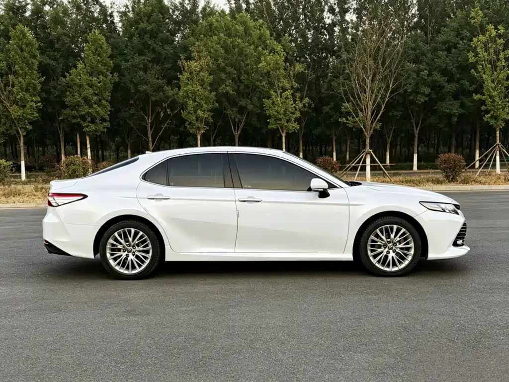Toyota Camry 2019