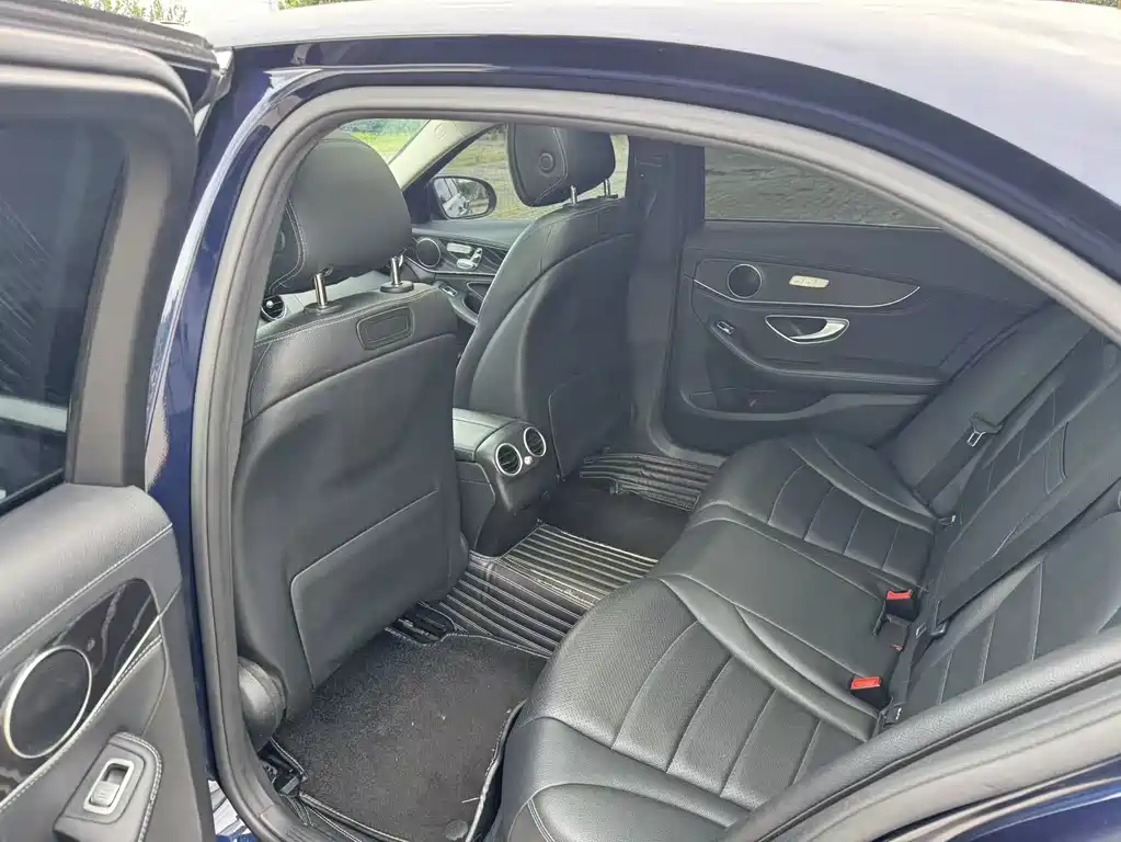 Mercedes-Benz C-Class 2017 — фото 11