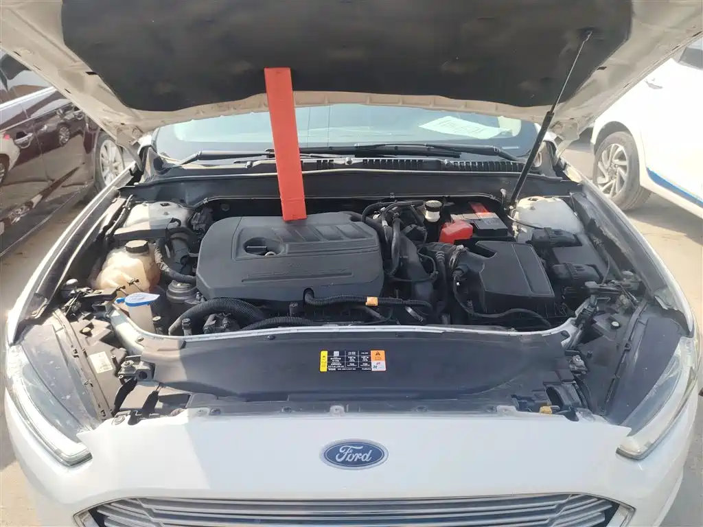 Ford Mondeo 2015 — фото 20