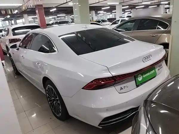 Audi A7L 2025