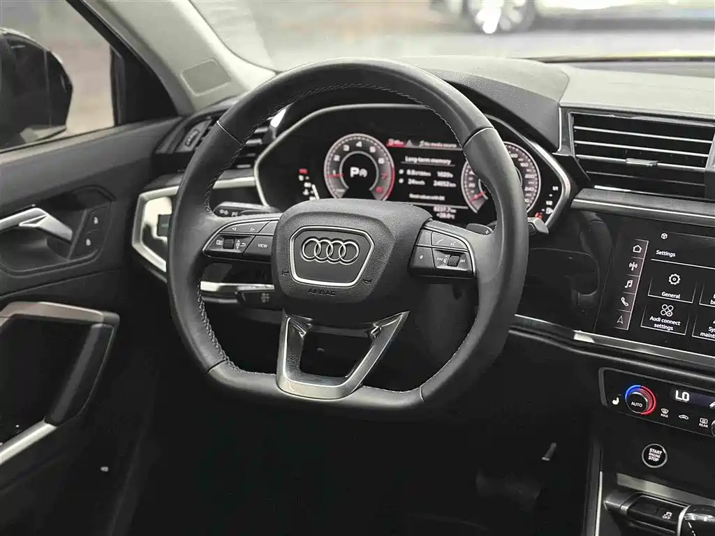 Audi Q3 2022 — фото 10