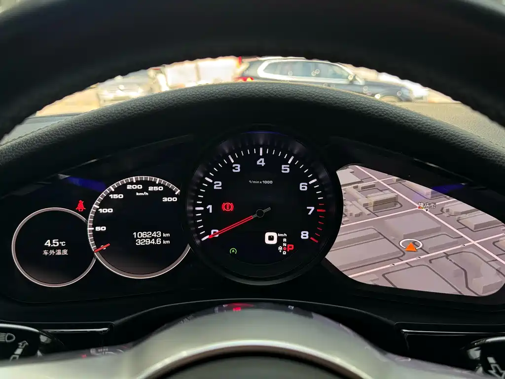 Porsche Panamera 2018 — фото 29