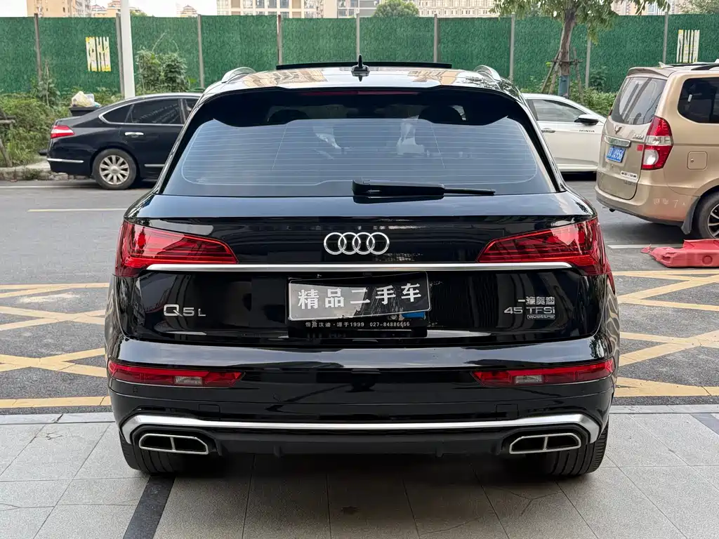 Audi Q5L 2022 — фото 14