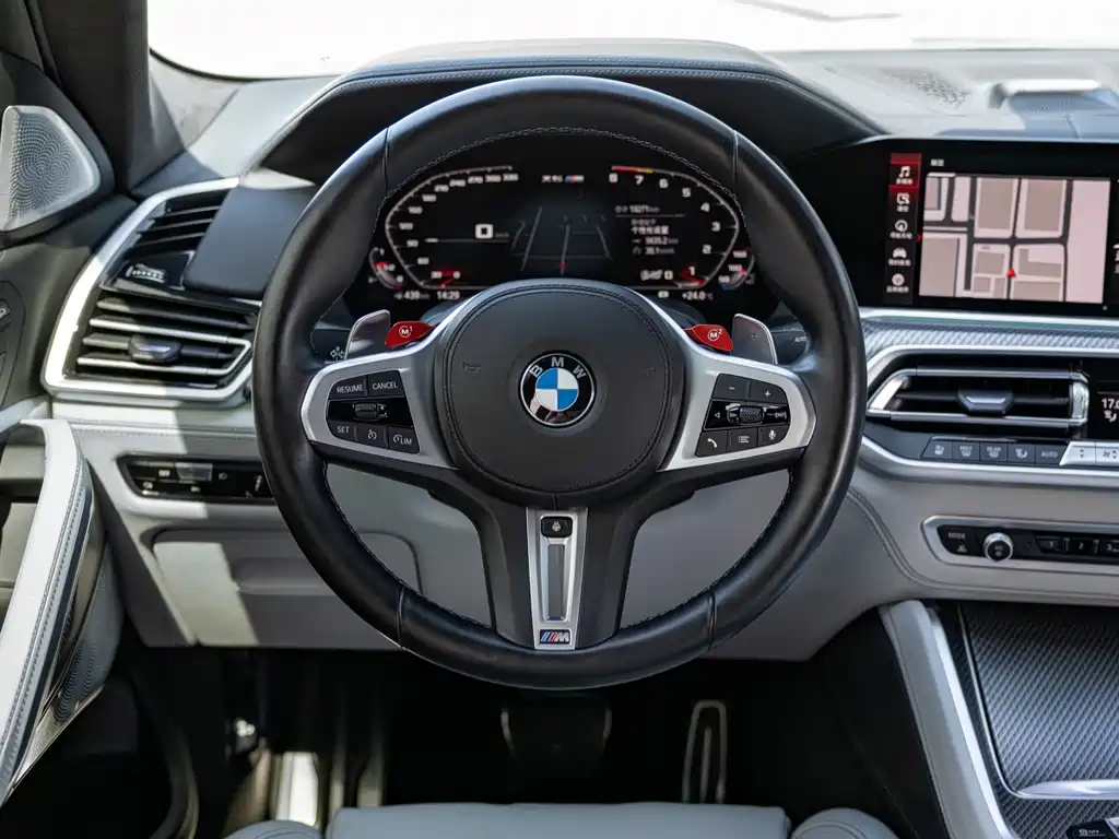 BMW X6 M 2022 — фото 11