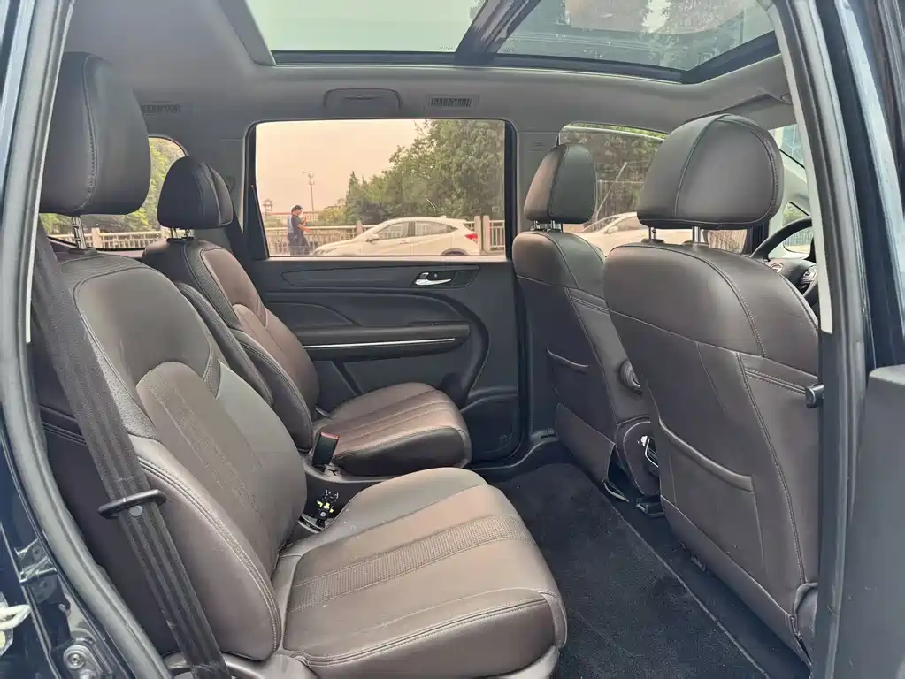 GAC Motor Trumpchi M6 2019 — фото 12