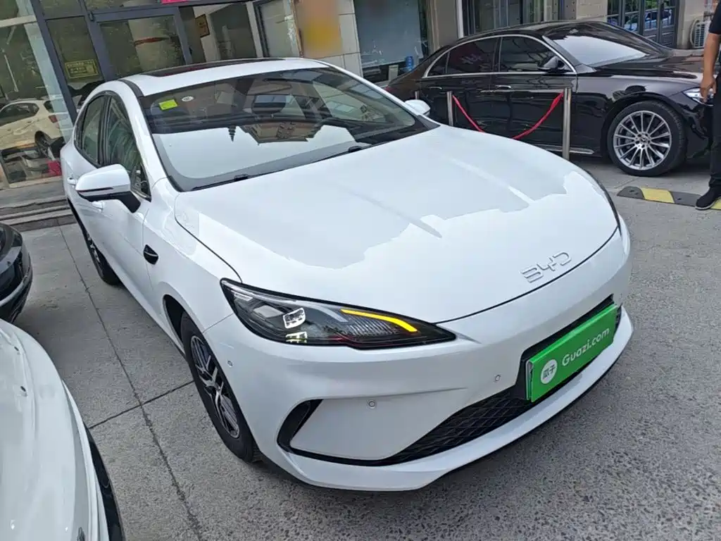 BYD Seal 05 DM-i 2025 — фото 4