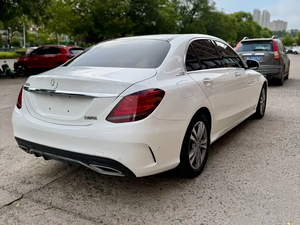 Mercedes-Benz C-Class 2021