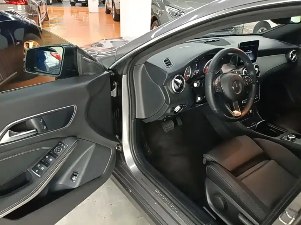 Mercedes-Benz CLA 2018 — фото 16