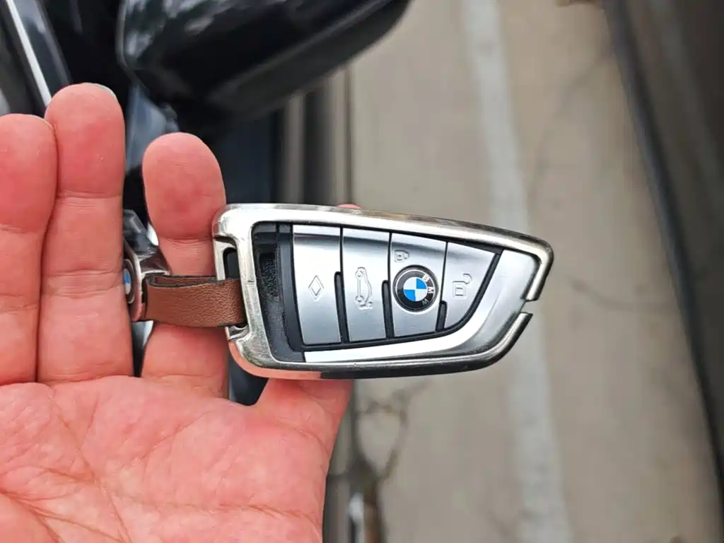 BMW 5 Series 2023 — фото 9
