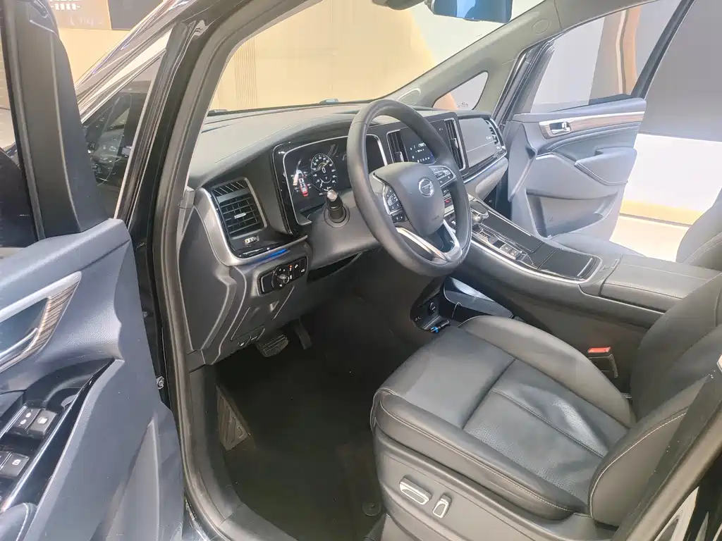 GAC Motor Trumpchi M8 2022 — фото 9
