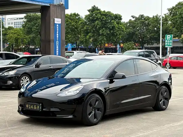Tesla Model 3 2023