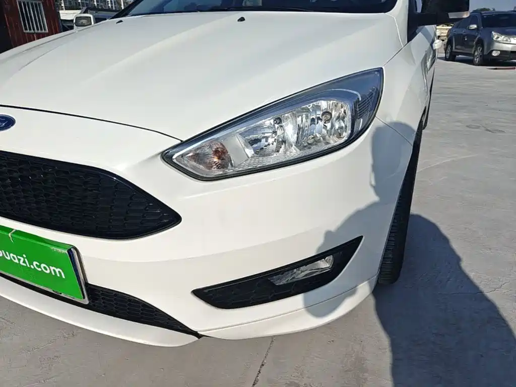 Ford Focus 2017 — фото 24