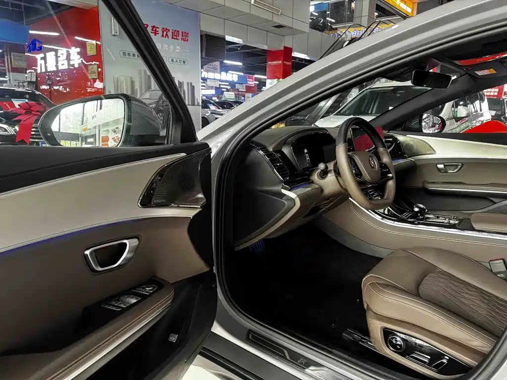 BYD Han 2025