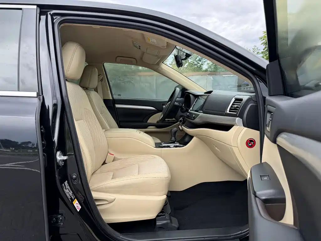 Toyota Highlander 2018 — фото 14