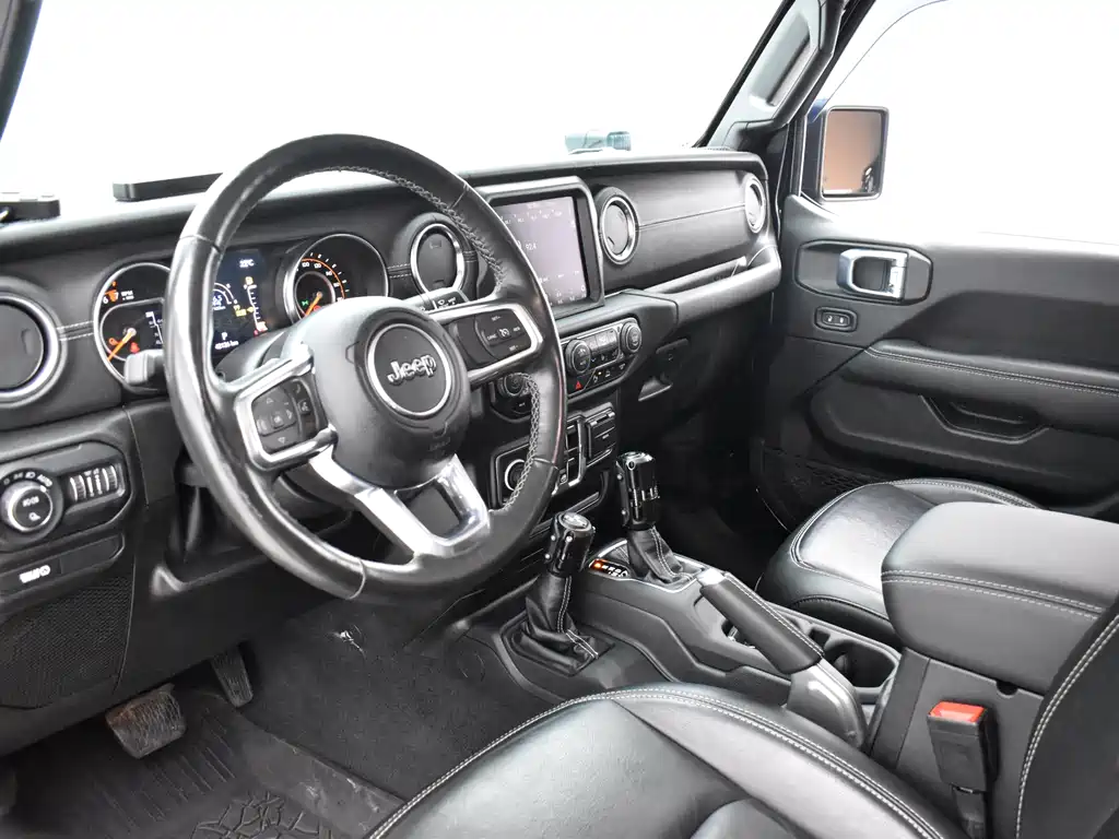 Jeep Gladiator 2023 — фото 15