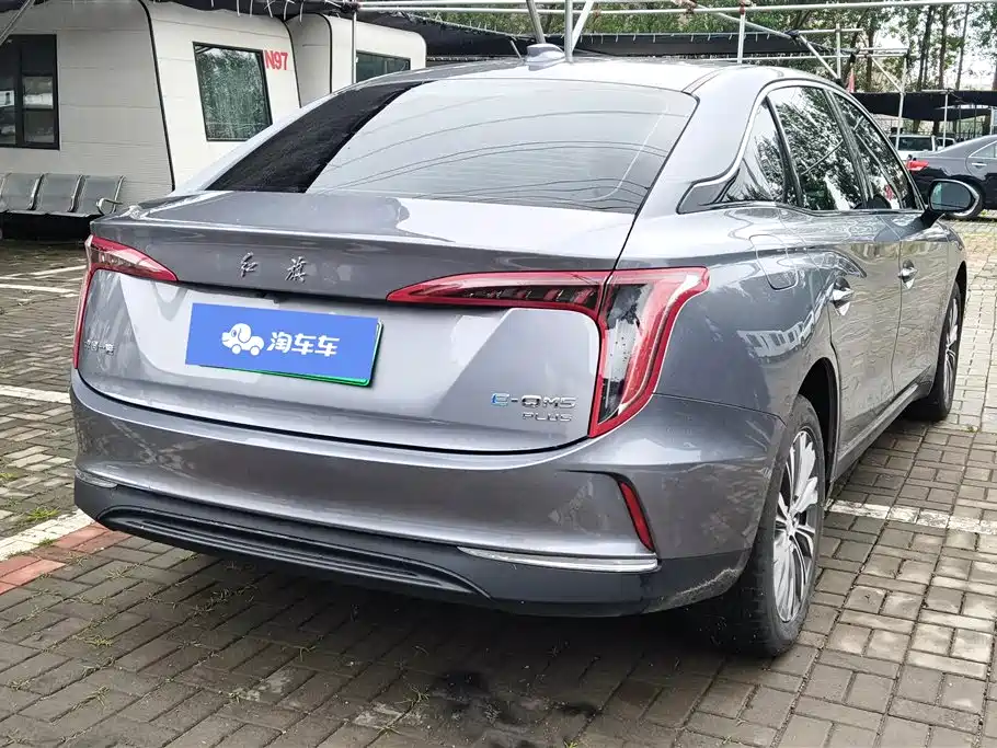 Hongqi E-QM5 2025 — фото 3
