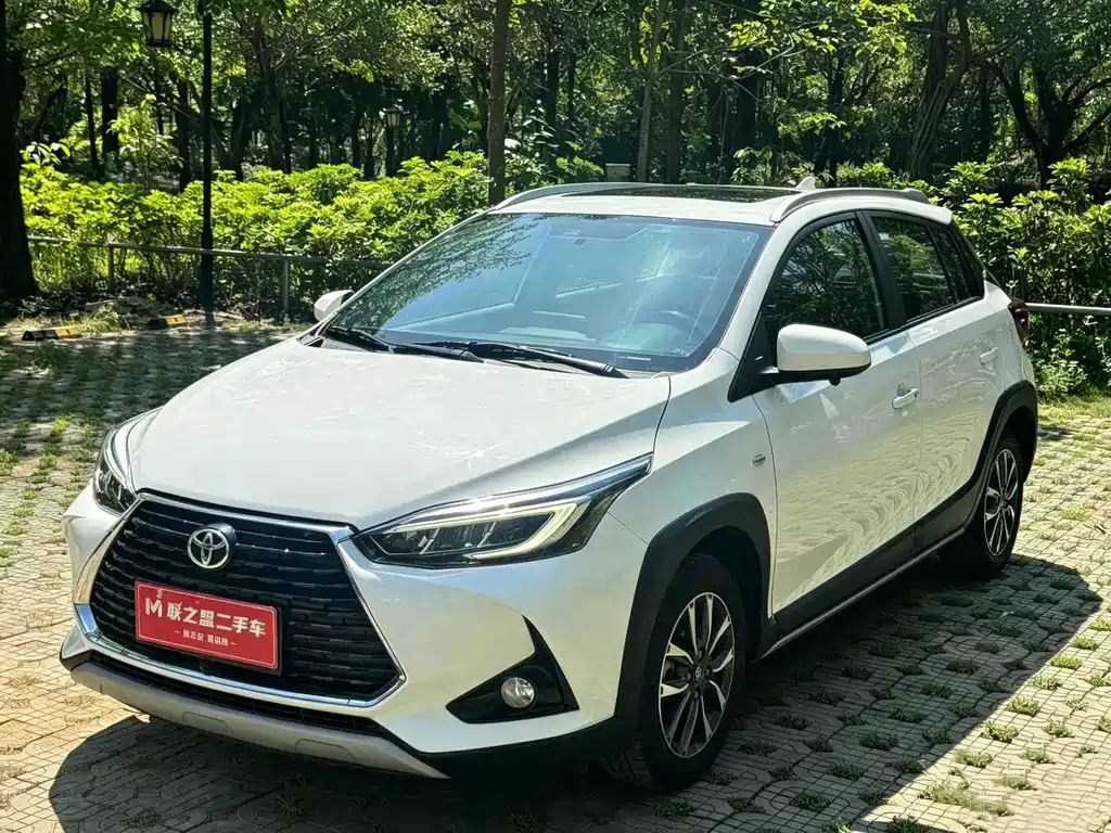 Toyota Yaris L 2023
