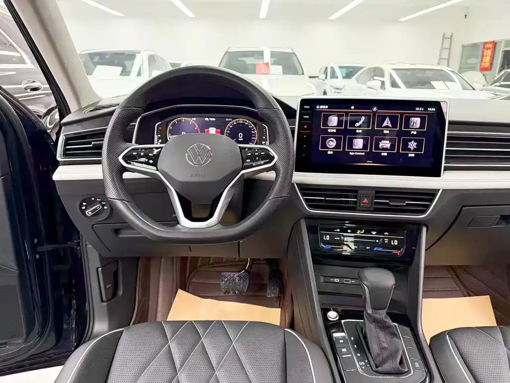 Volkswagen Tiguan L 2022 — фото 16