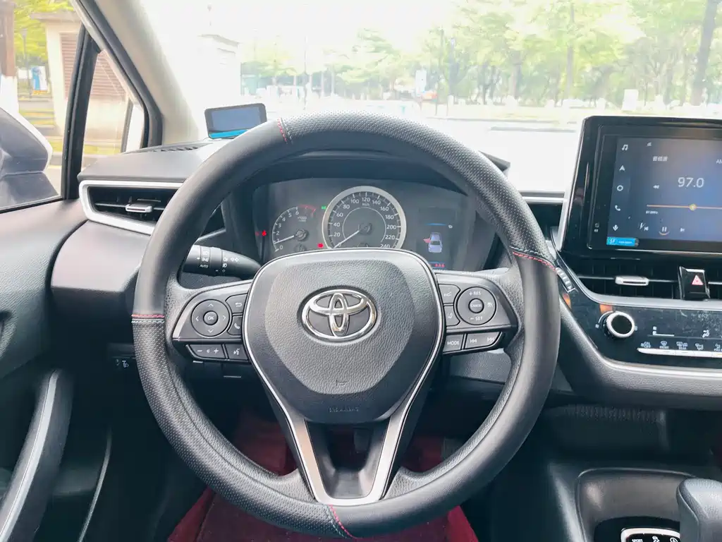 Toyota Corolla 2020 — фото 10
