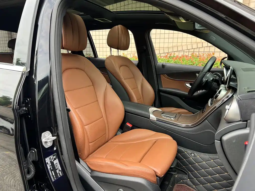 Mercedes-Benz GLC 2020 — фото 17