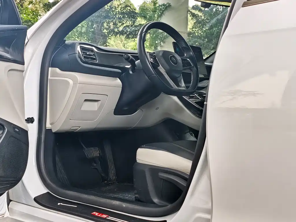 BYD Qin PLUS 2023 — фото 13