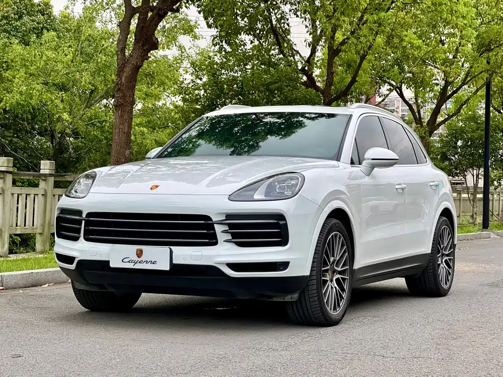 Porsche Cayenne 2021